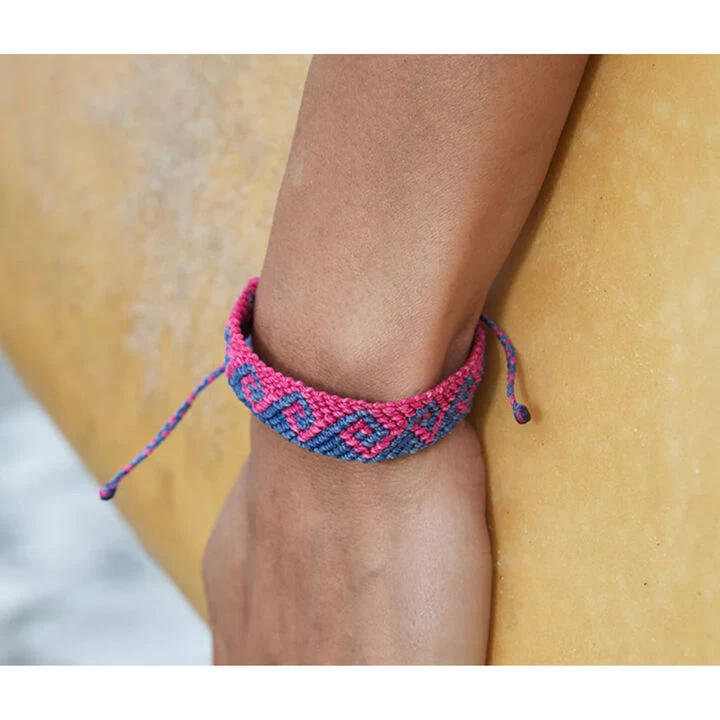 4ocean Men's & Women's Bali Wave Pink Multi Braided Bracelet 5 4ocean Men's & Women's Bali Wave Pink Multi Braided Bracelet - Image 3